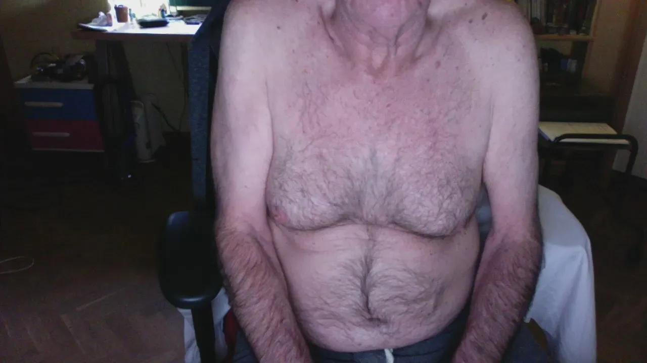 Offline nizi31 on Cam4