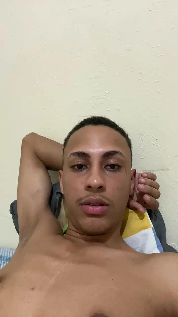 Offline NOVINBIG6 on Cam4
