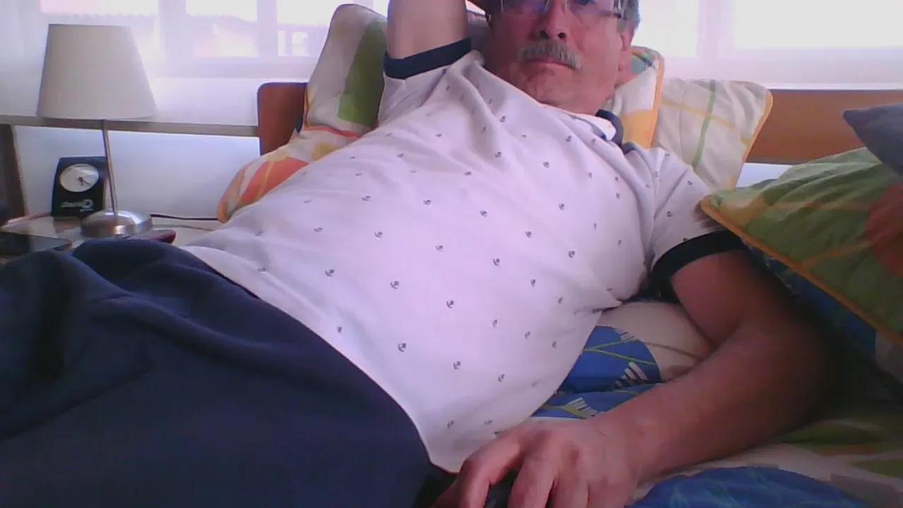 Offline ocorrea1 on Cam4