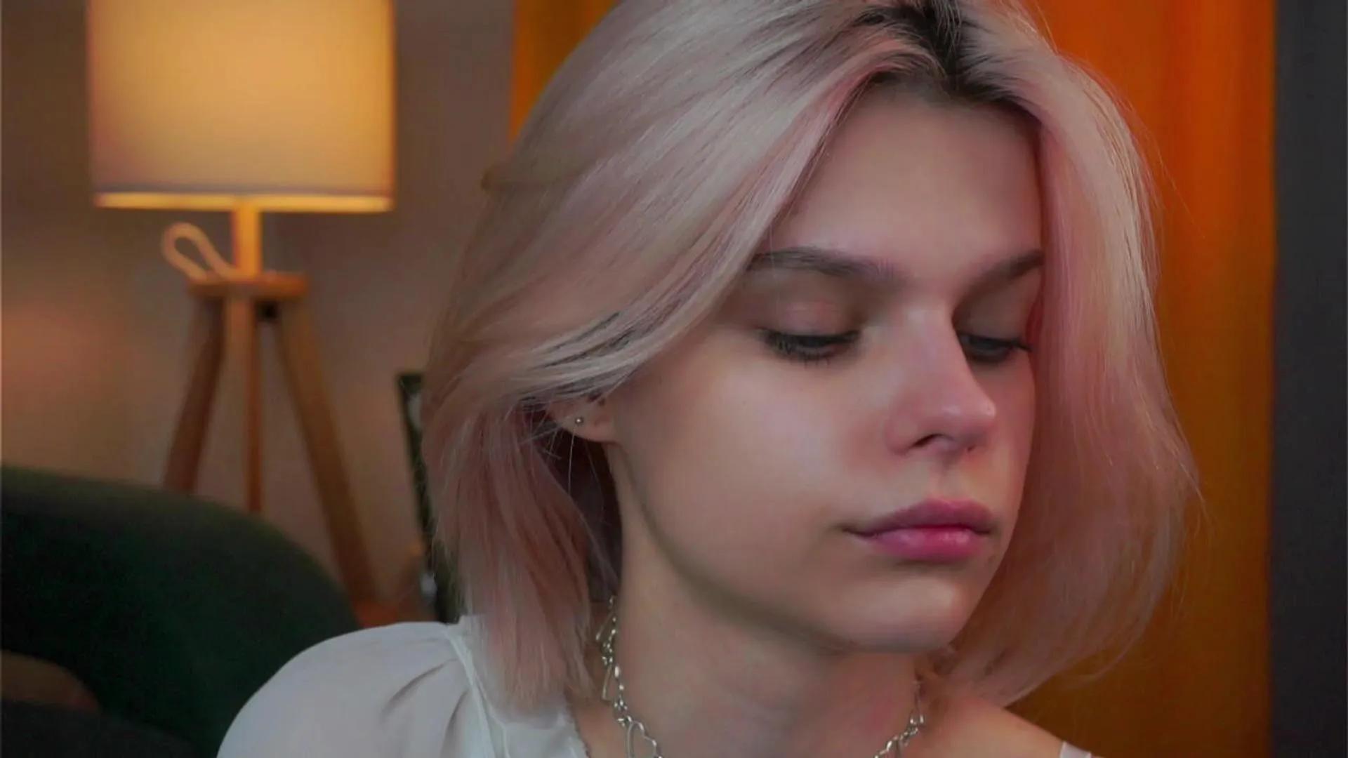 Offline OdetteFarran on Cam4