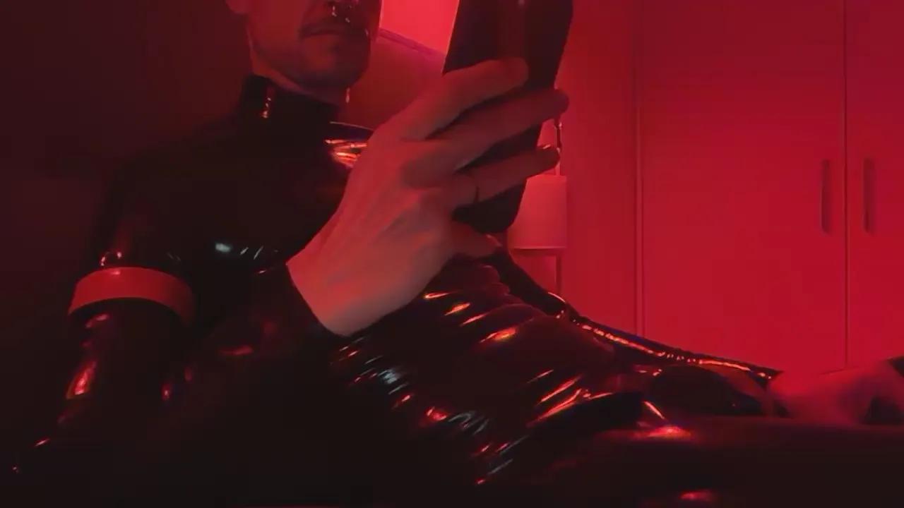 Offline piercedslutxxx on Cam4