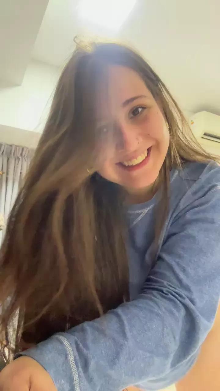 Offline Pradaxxx2 on Cam4