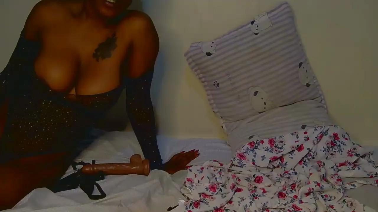 Offline Prettynipples57 on Cam4