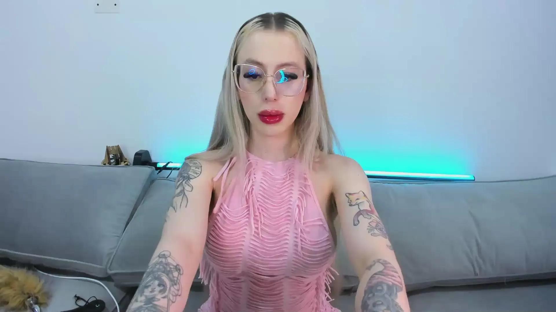 purpleladyx on Cam4 