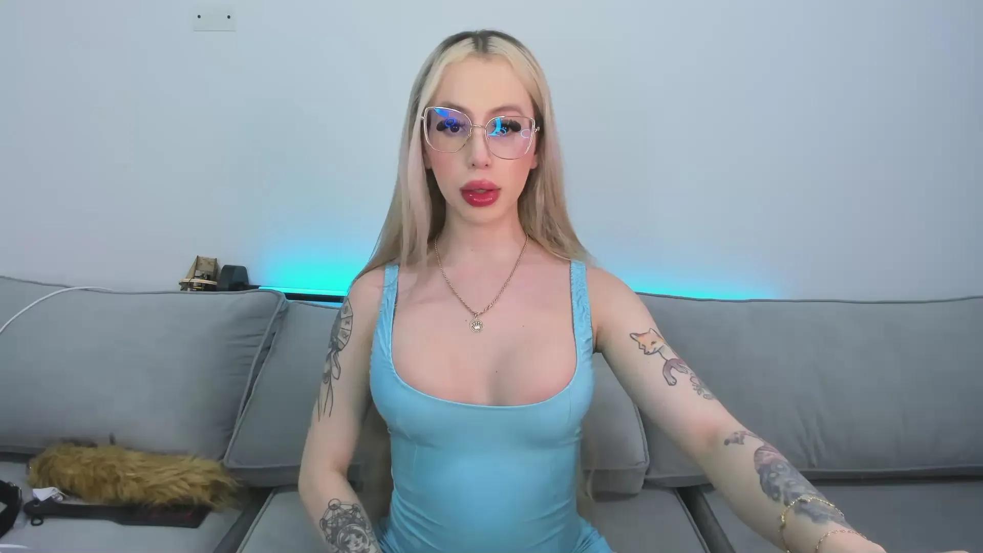 purpleladyx on Cam4 