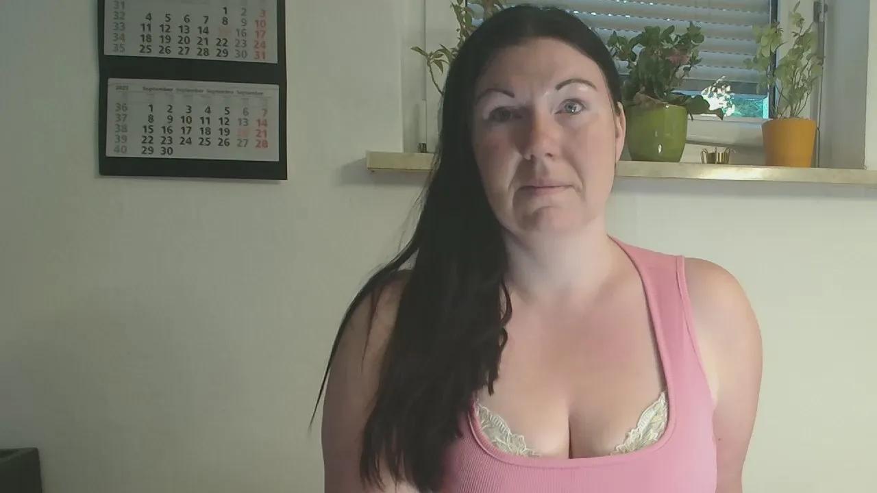 Freechat pussy6wetlips on Cam4