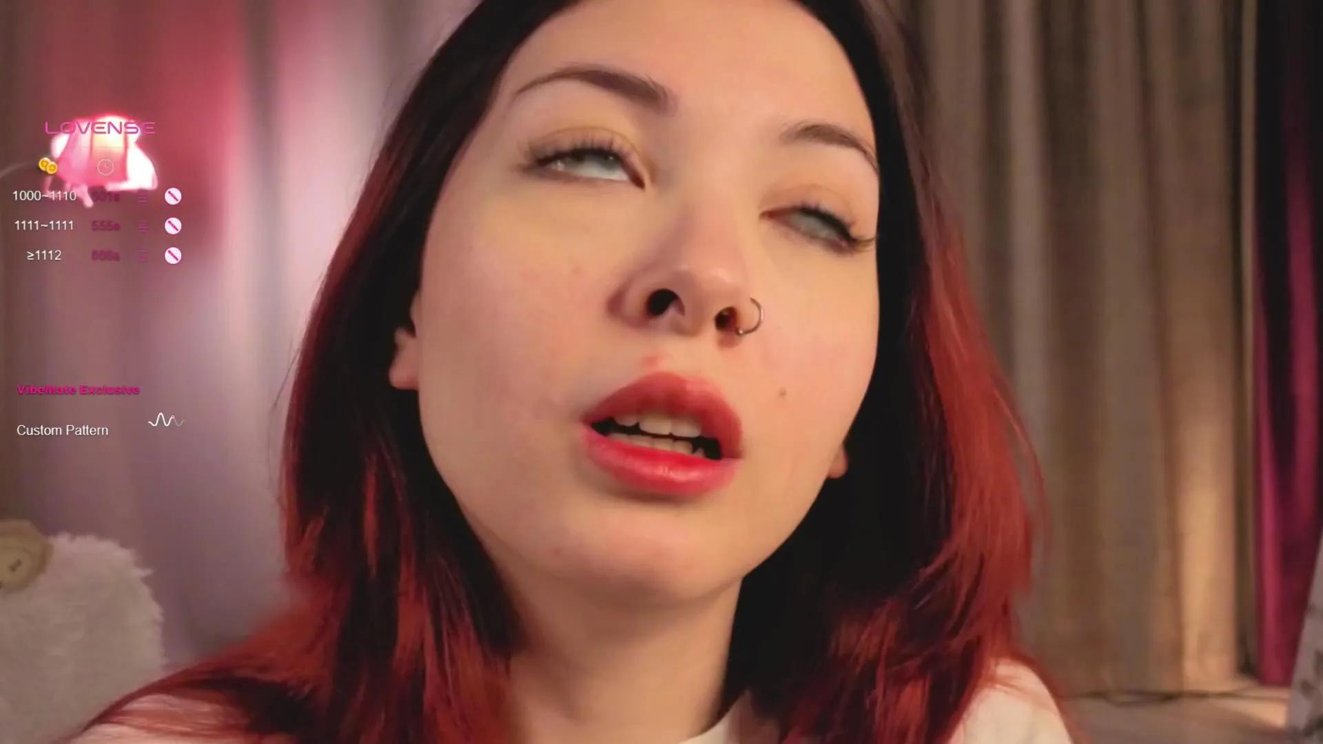 Offline Pussy_Pikmi on Cam4