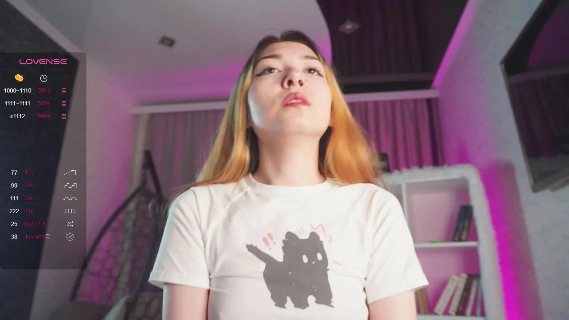 Offline Pussy_Pikmi on Cam4
