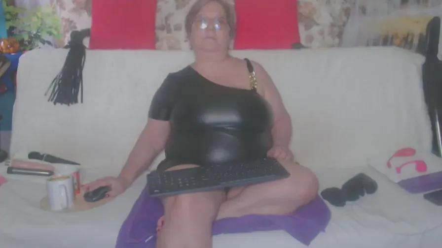 Offline QueenPammy on Cam4