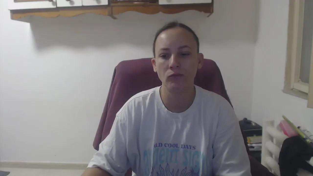 Offline queensinner on Cam4