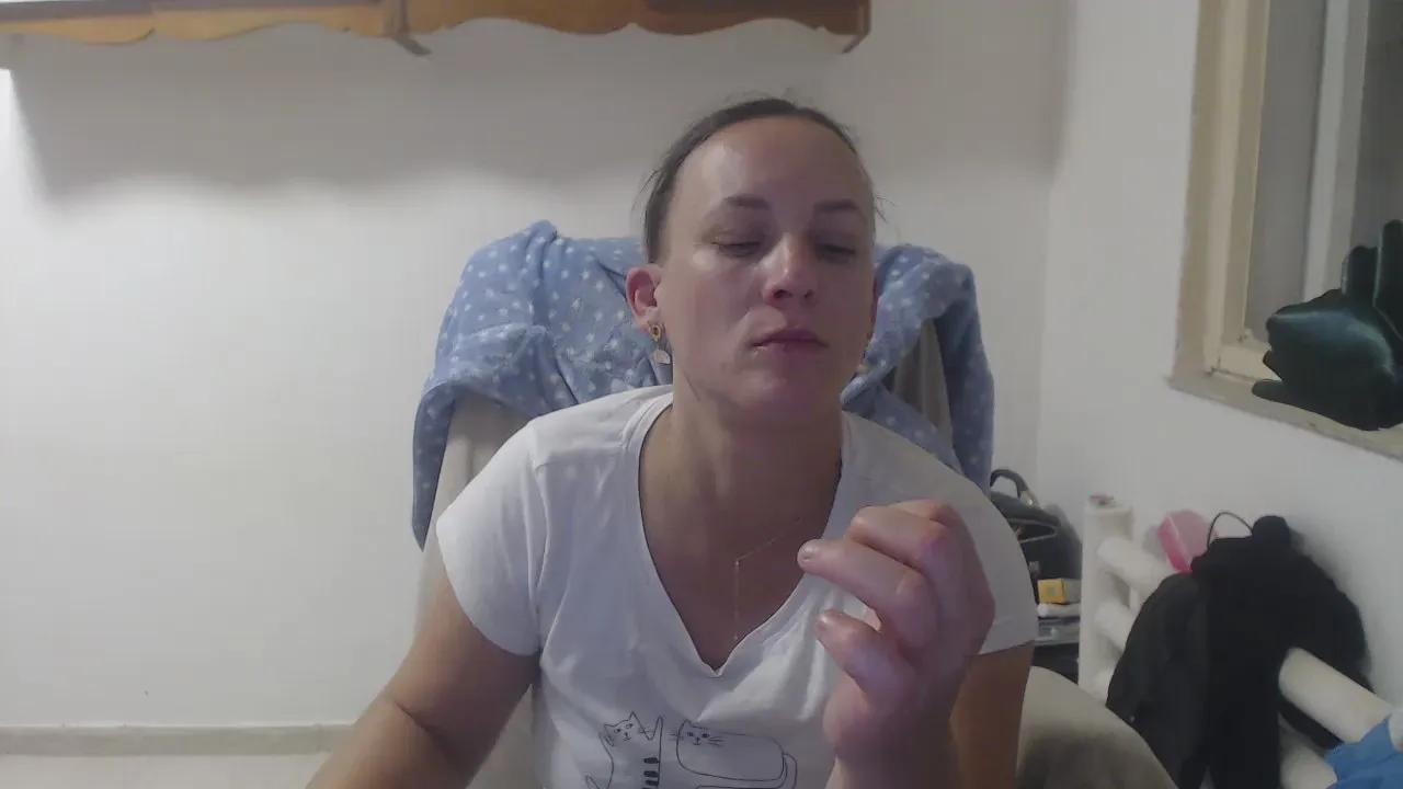 Offline queensinner on Cam4