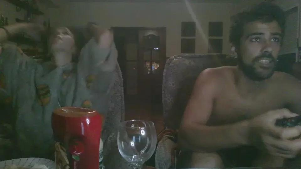 Offline Quenomirees on Cam4