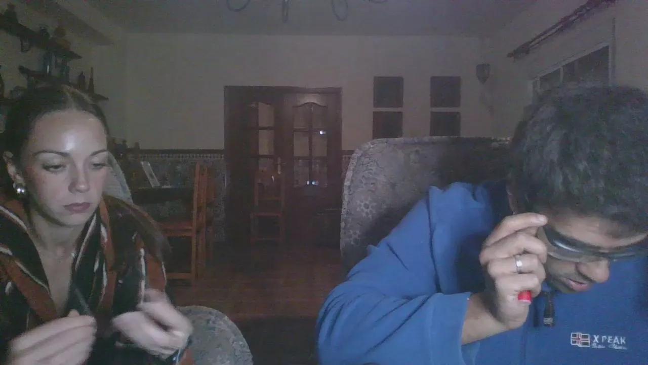 Offline Quenomirees on Cam4