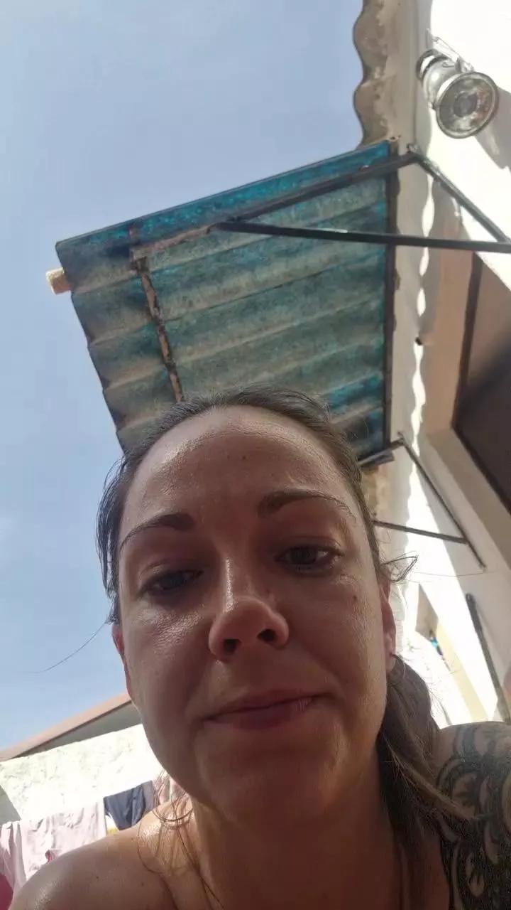 Offline Quenomirees on Cam4