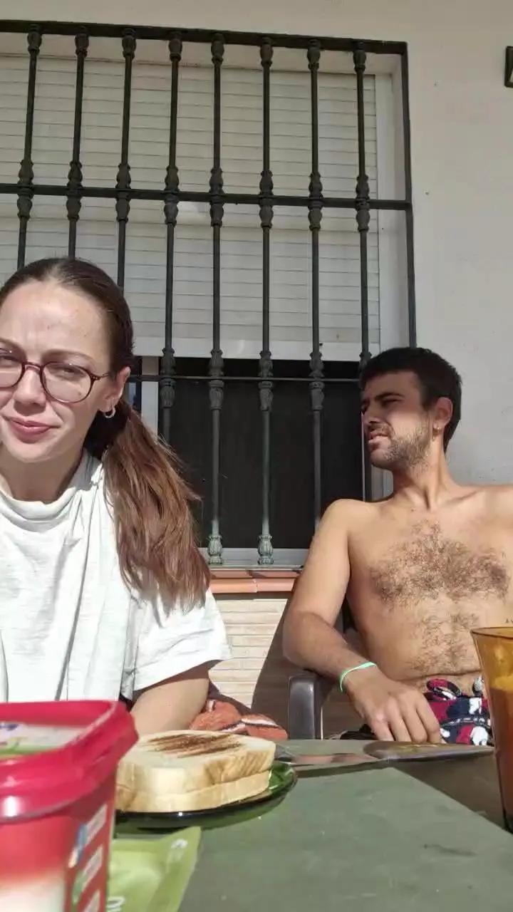 Offline Quenomirees on Cam4