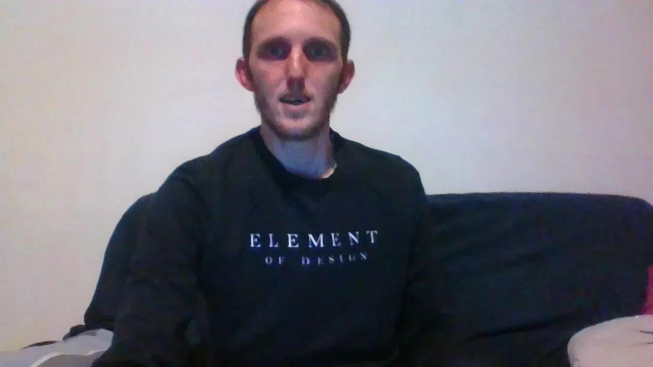 Offline R000000009 on Cam4