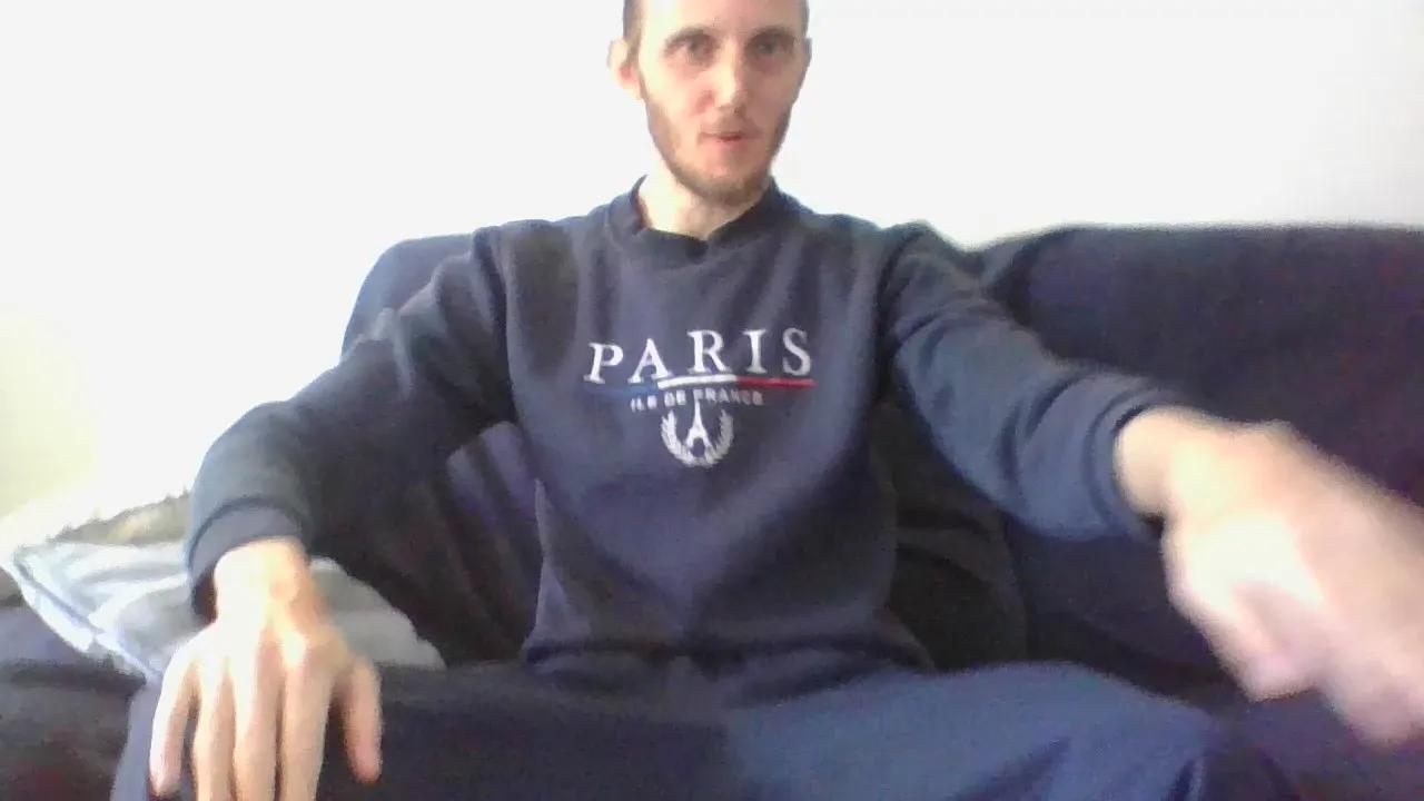 Offline R000000009 on Cam4