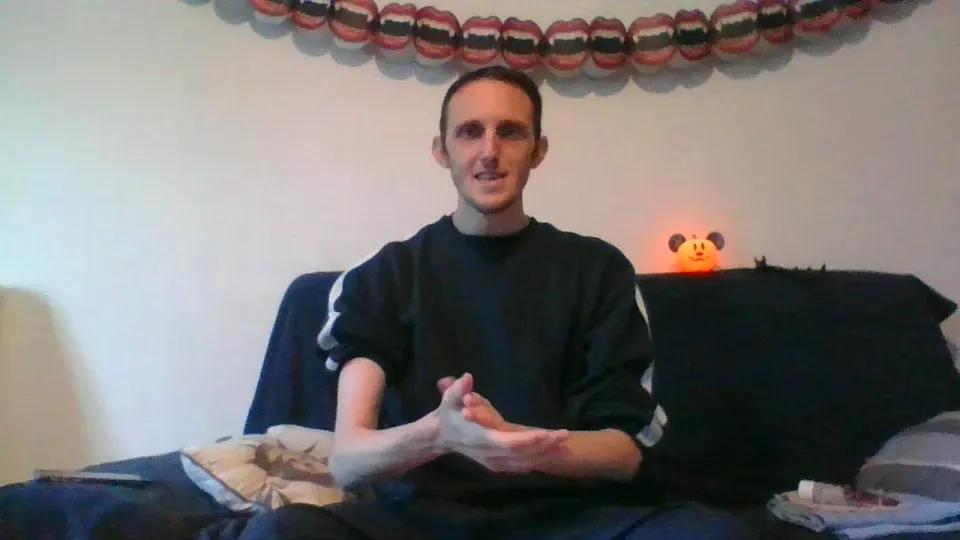 Offline R000000009 on Cam4