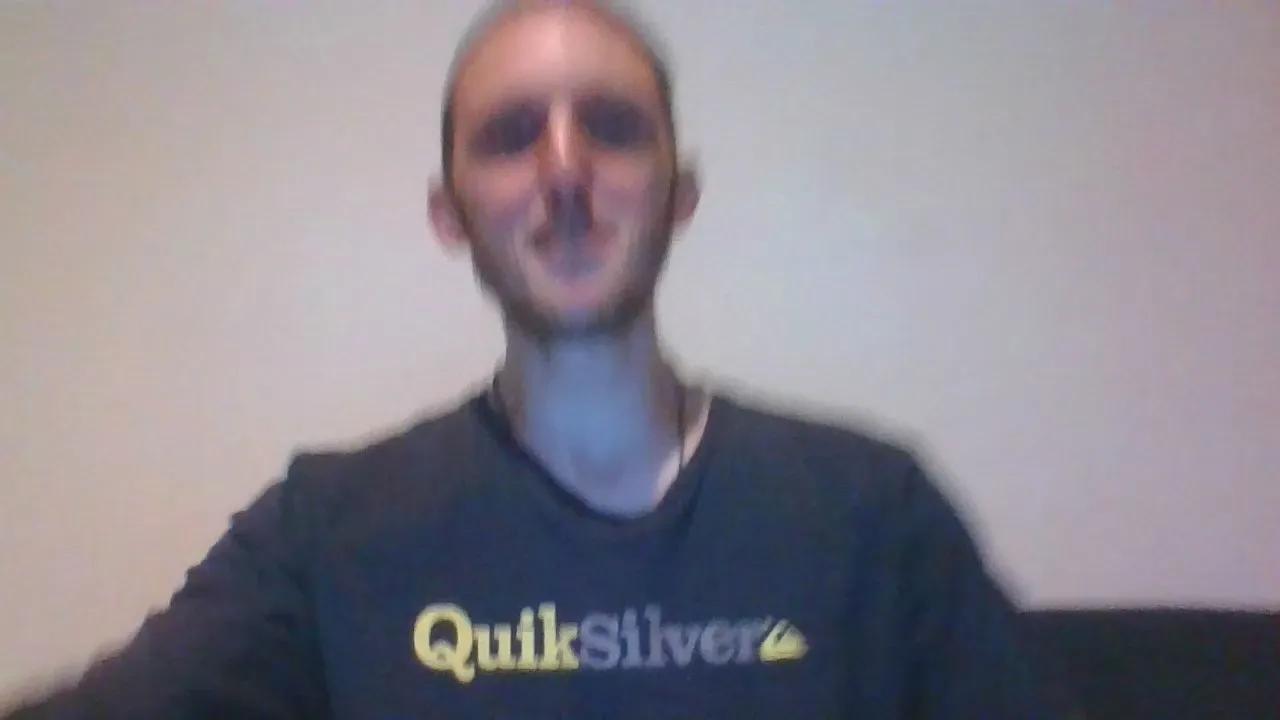 R000000009 on Cam4 