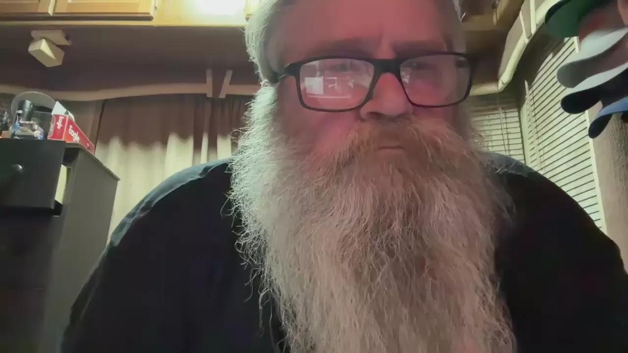 Offline rblyll on Cam4