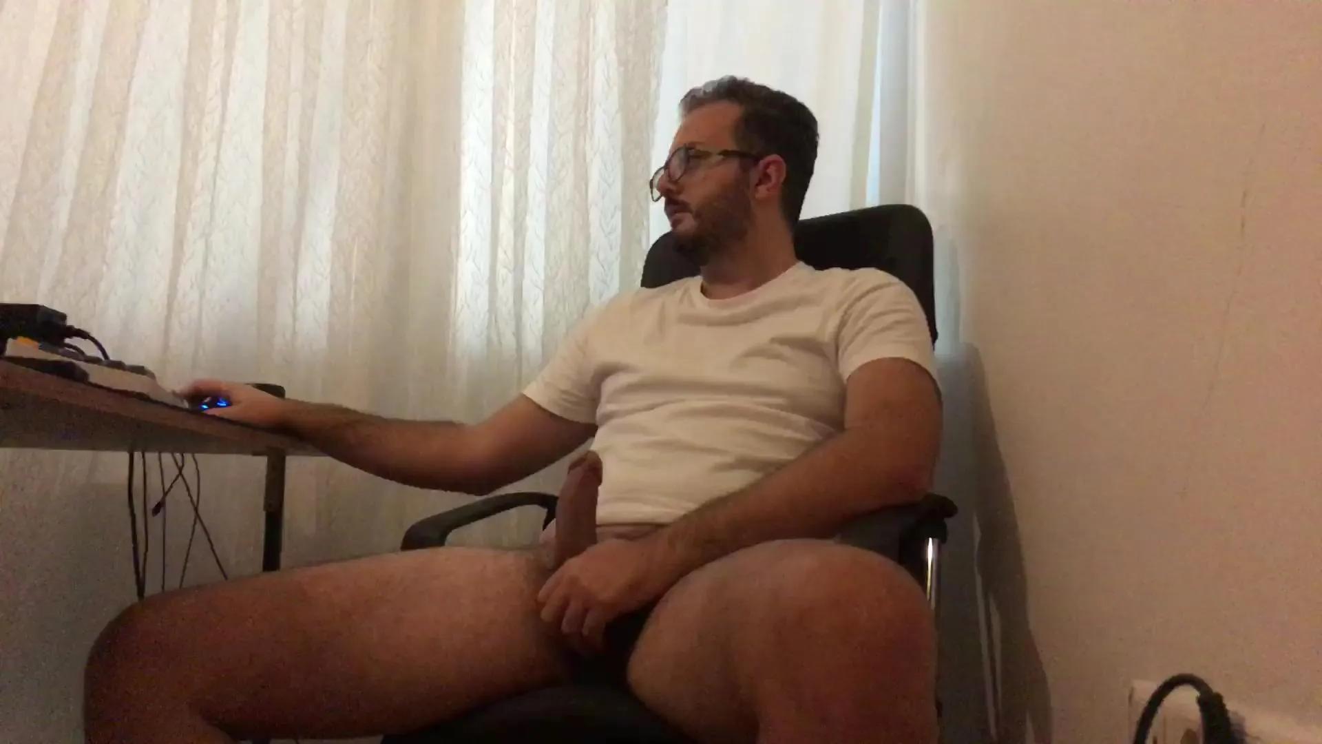 Offline redhatt on Cam4