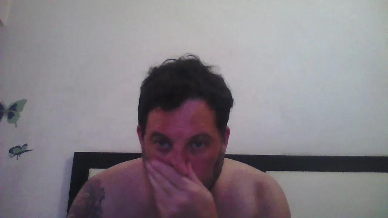 Offline Reload_33 on Cam4