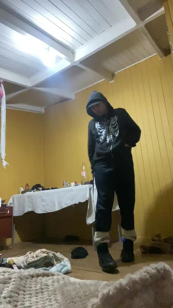 Offline Remielromero777 on Cam4