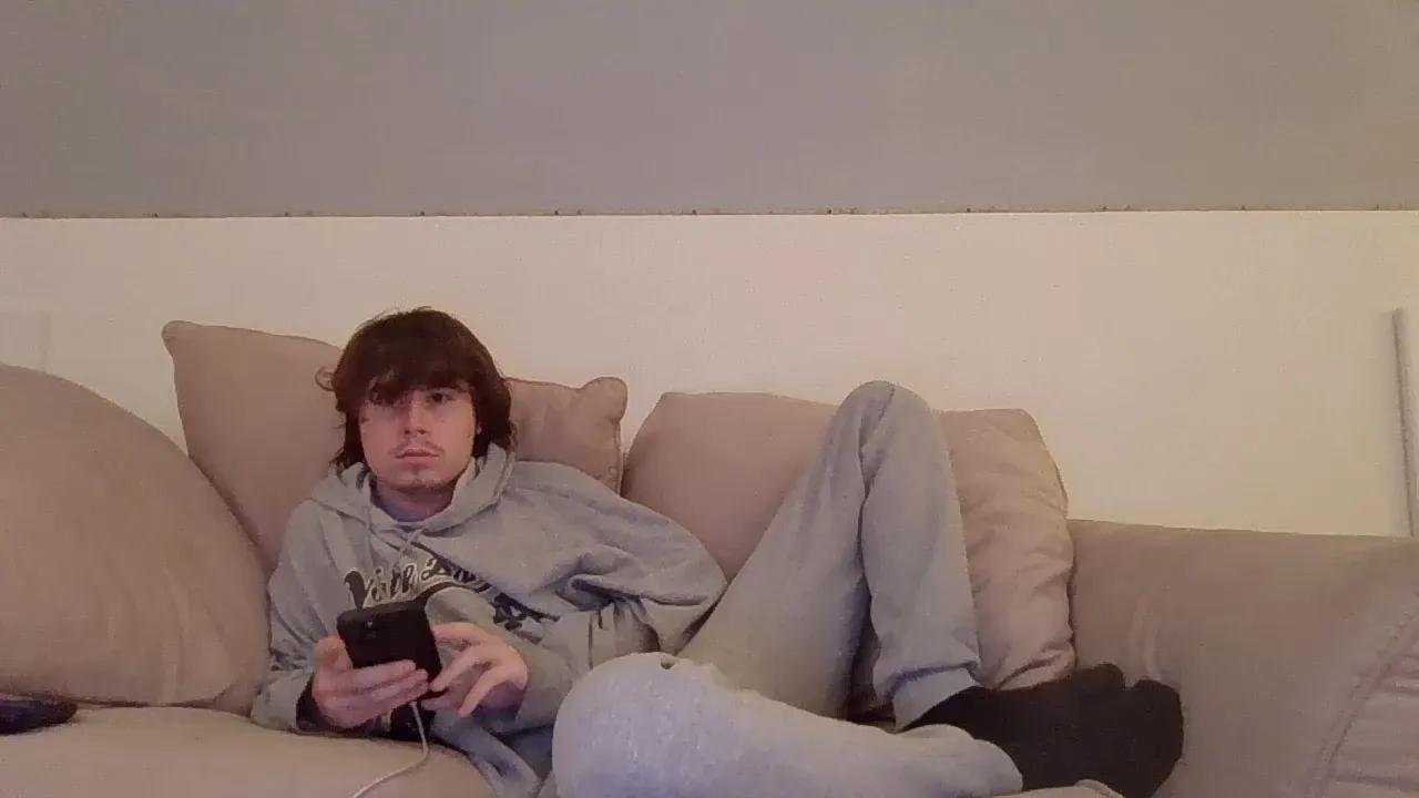 Offline Roomfullofcum on Cam4