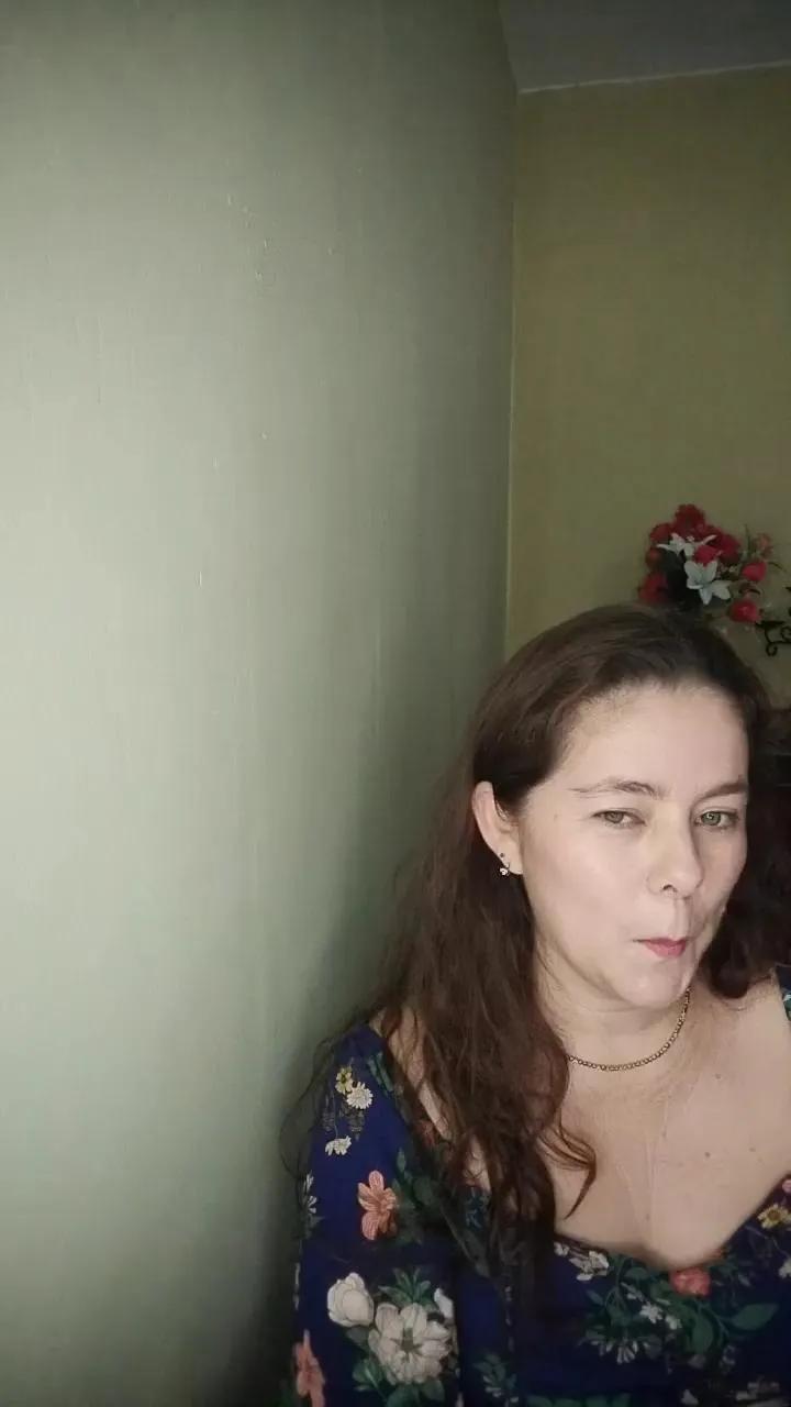 Offline Rose_milff on Cam4