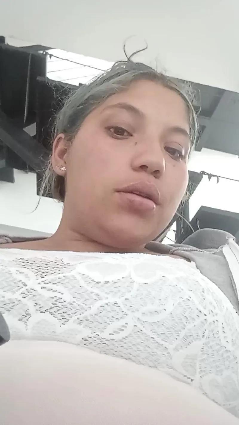 SalomeHotty on Cam4