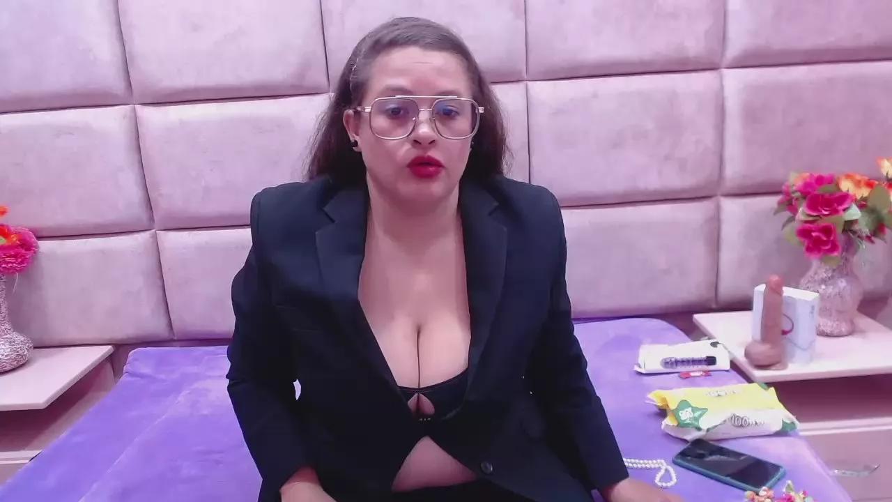 Sara_Thonson_ on Cam4 