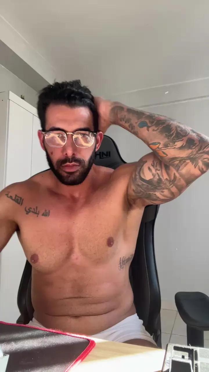 Saradoalto23 on Cam4 
