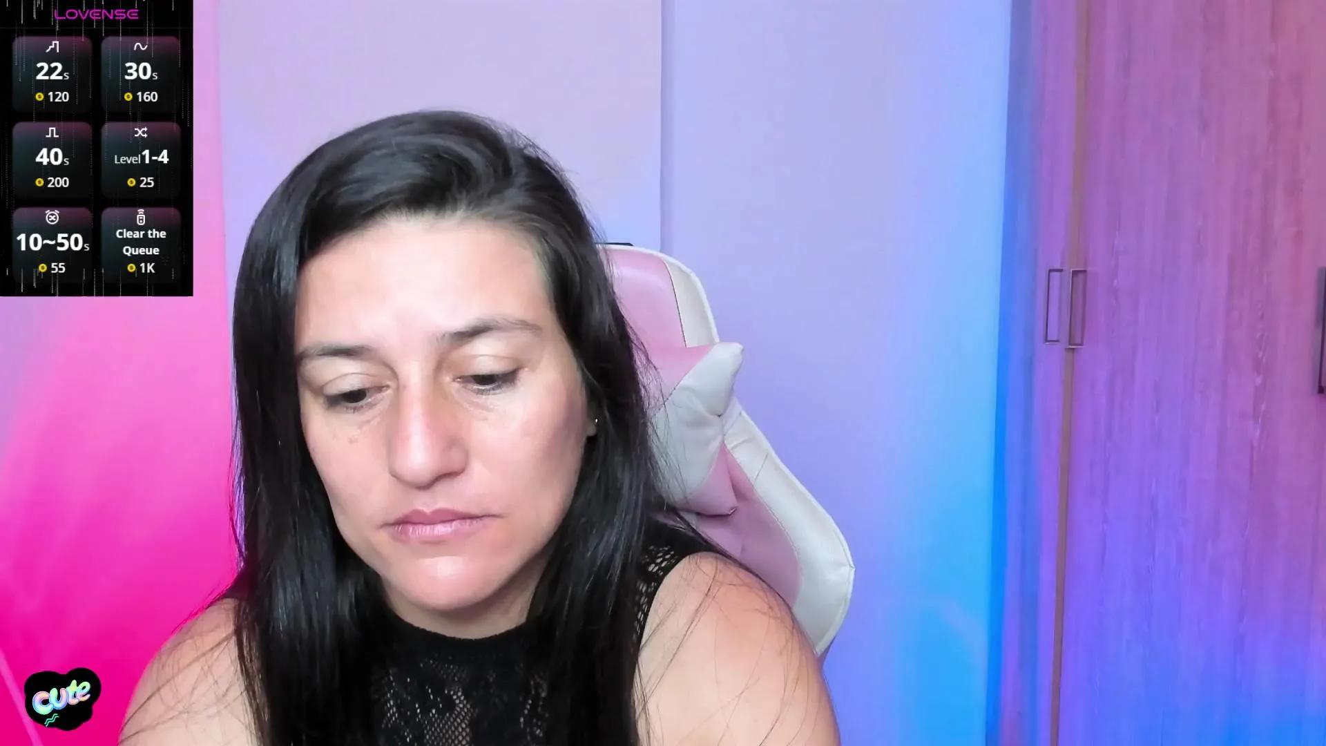 Saskyaa on Cam4 