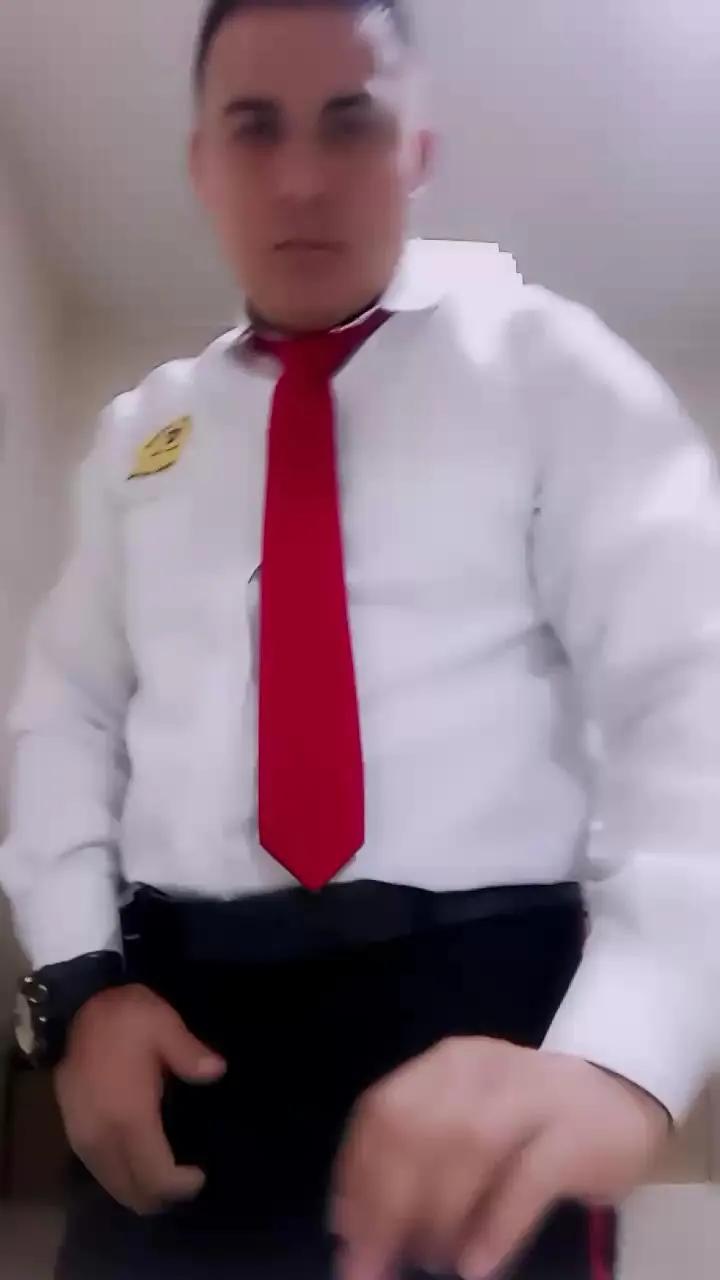Offline Sergio201829 on Cam4