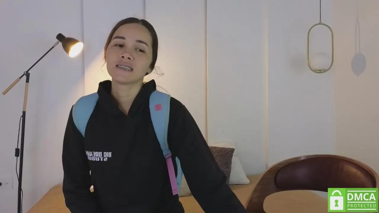 Offline sexychanell_18 on Cam4