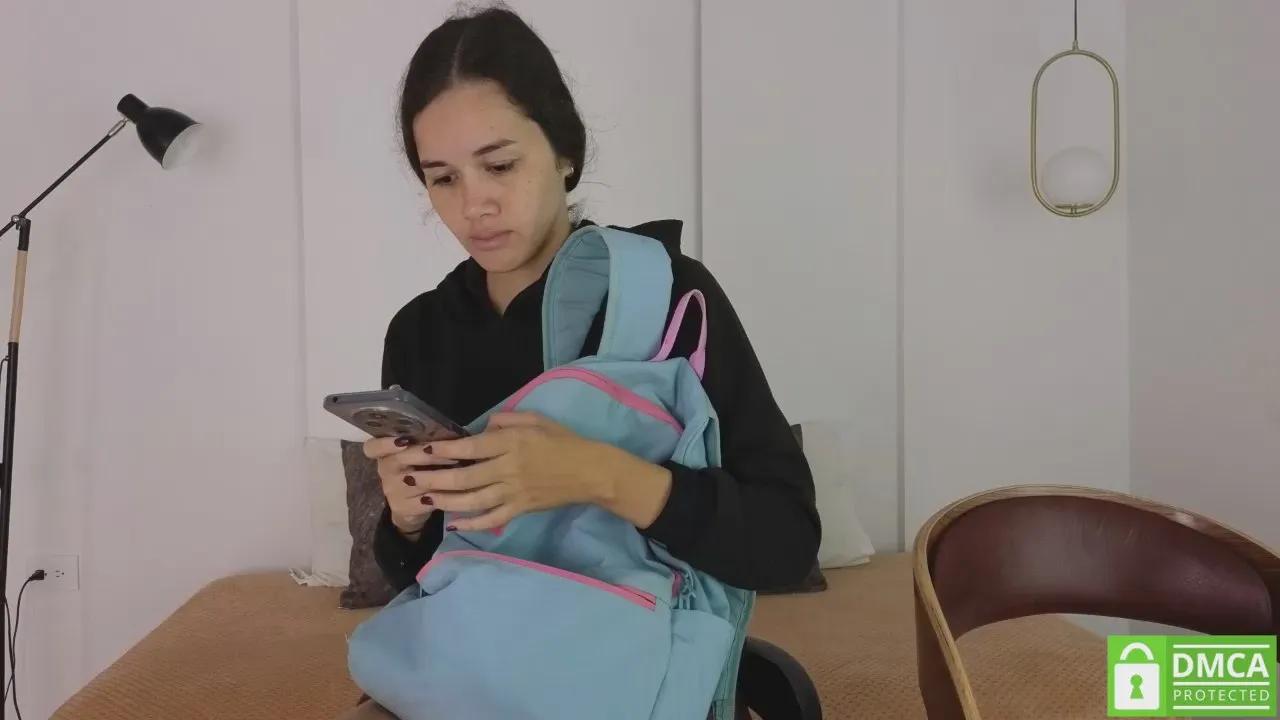Offline sexychanell_18 on Cam4