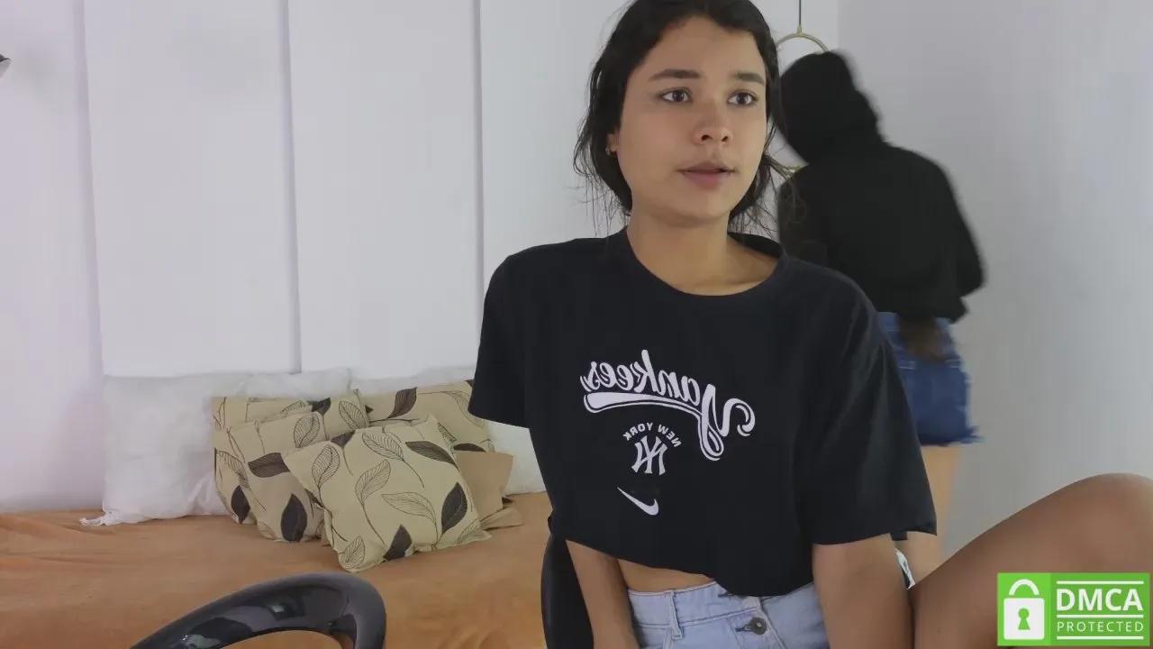 Offline sexychanell_18 on Cam4