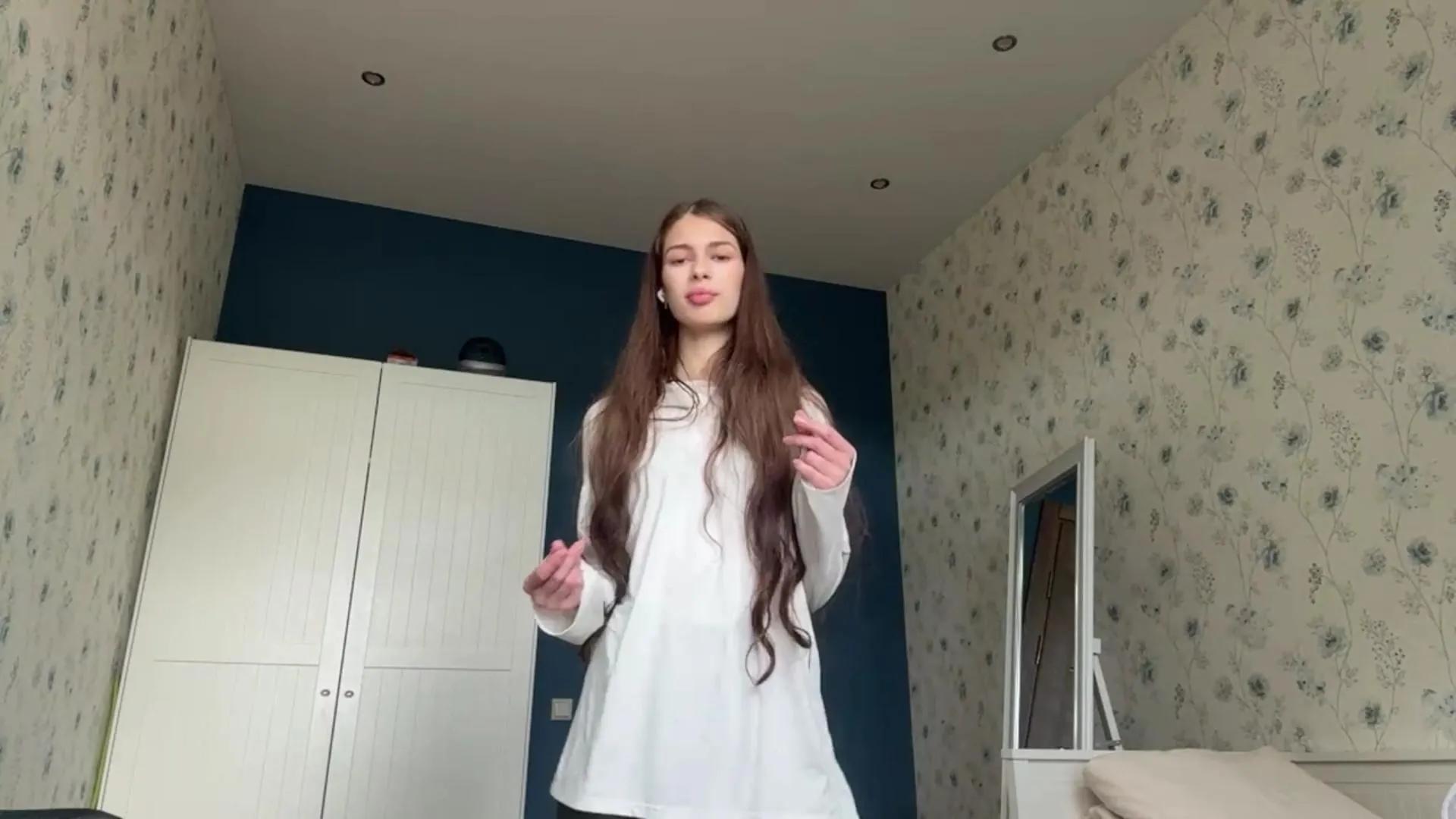 Offline ShainaSubido on Cam4