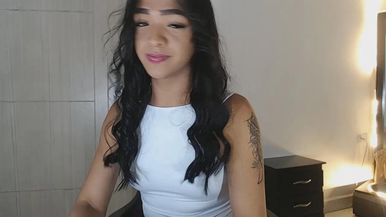 Offline sofiaxdollxxx on Cam4