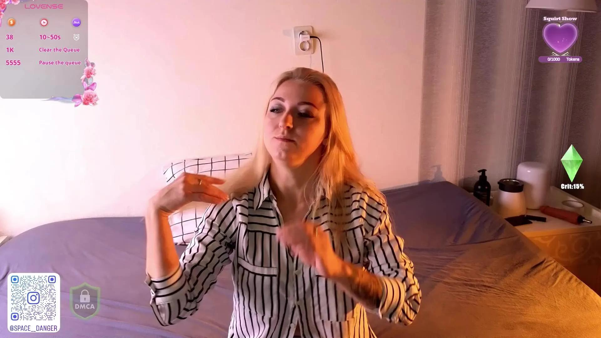 Offline space_danger on Cam4