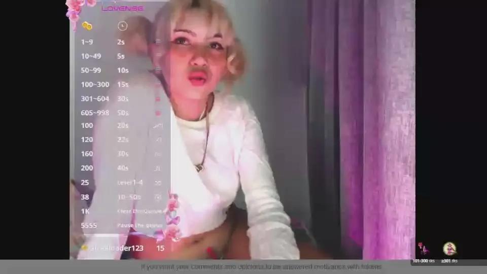Offline Strawberrykush on Cam4