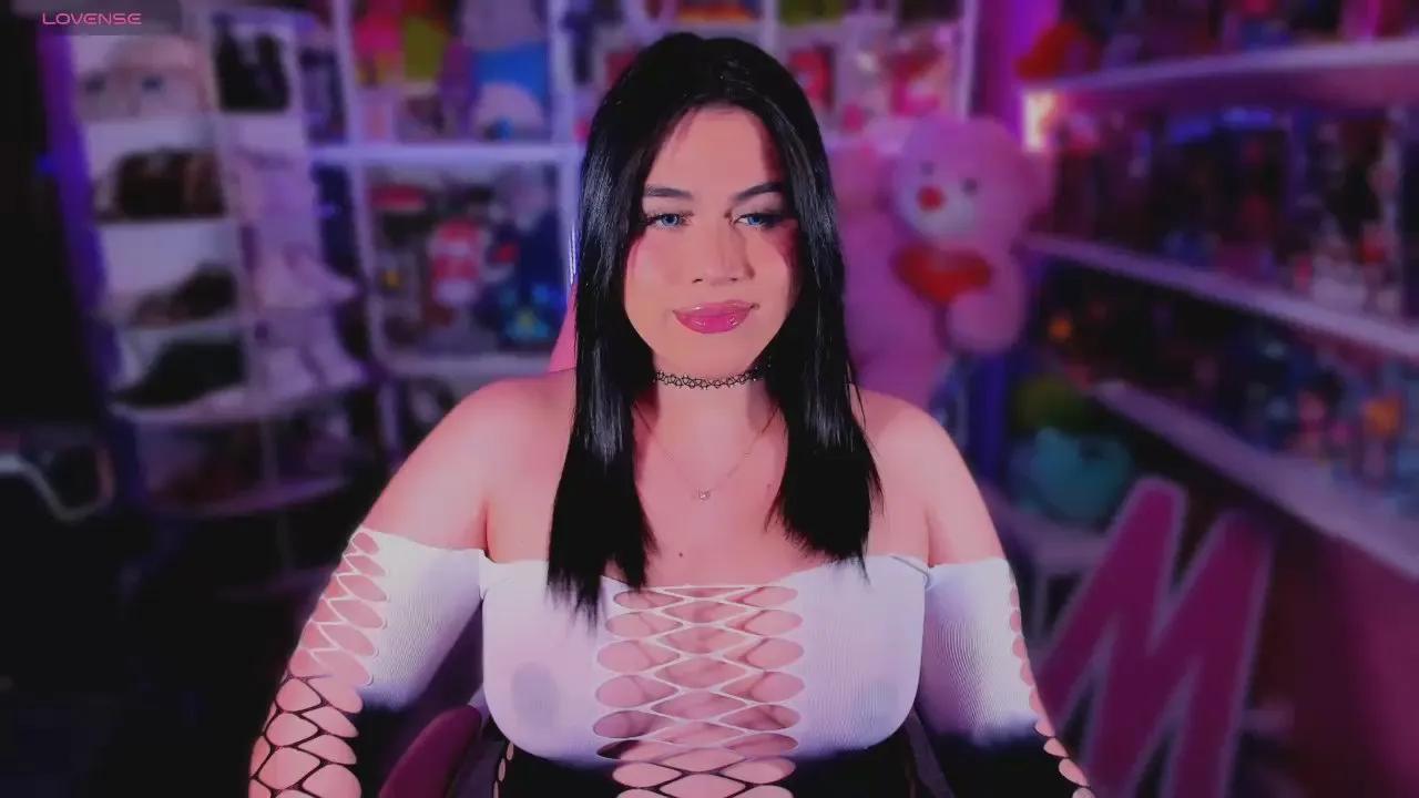 succubus_doll on Cam4 