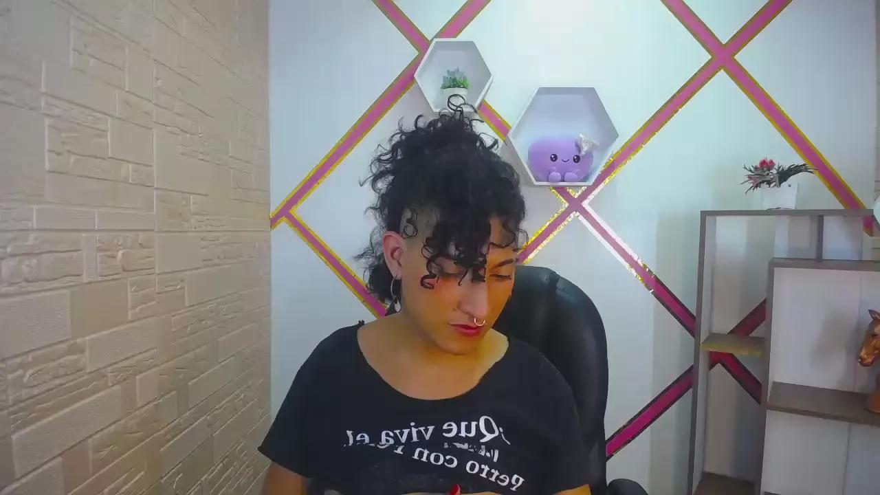 SusanHawk on Cam4 