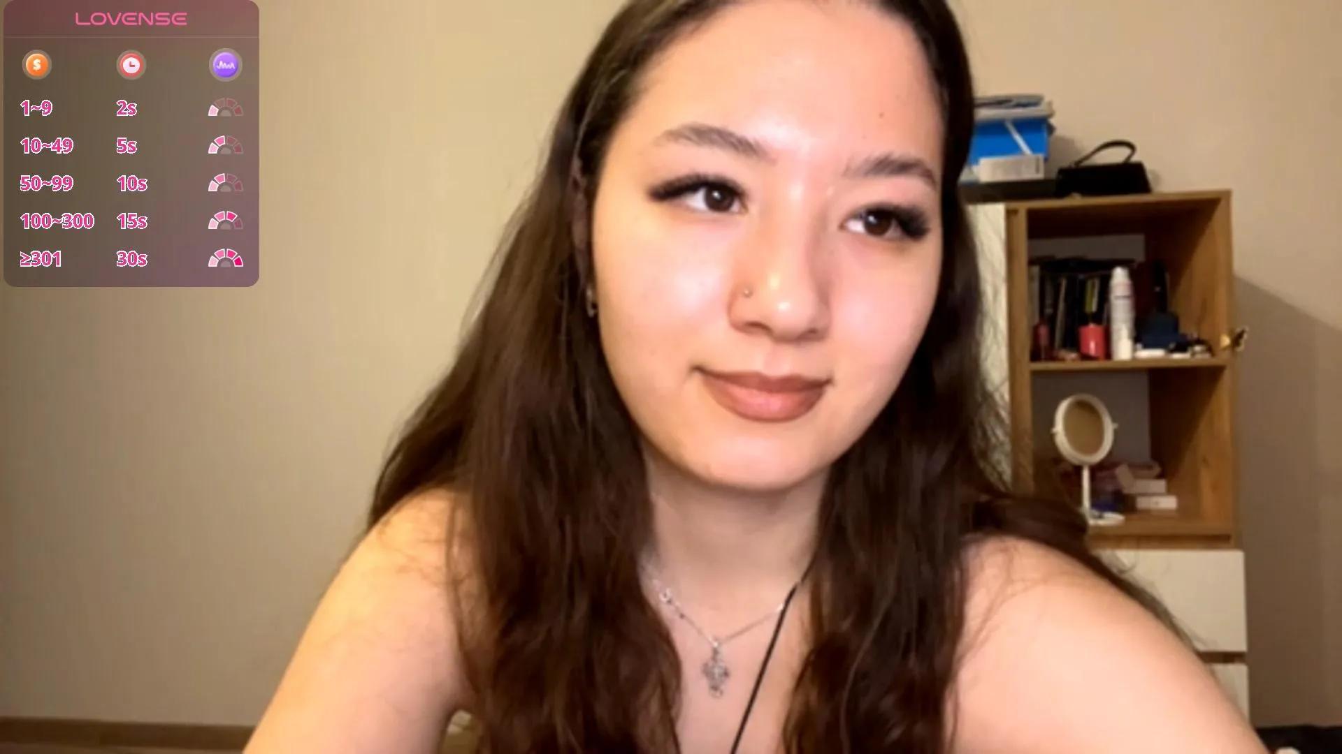 Offline SuzannLertora on Cam4