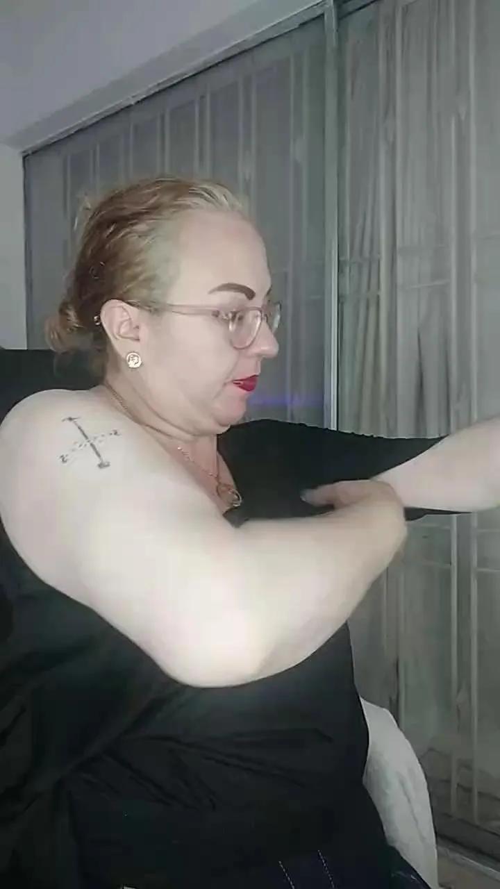 Offline Tania_goddess on Cam4