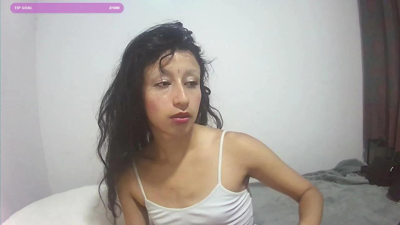 Offline TeaFM on Cam4