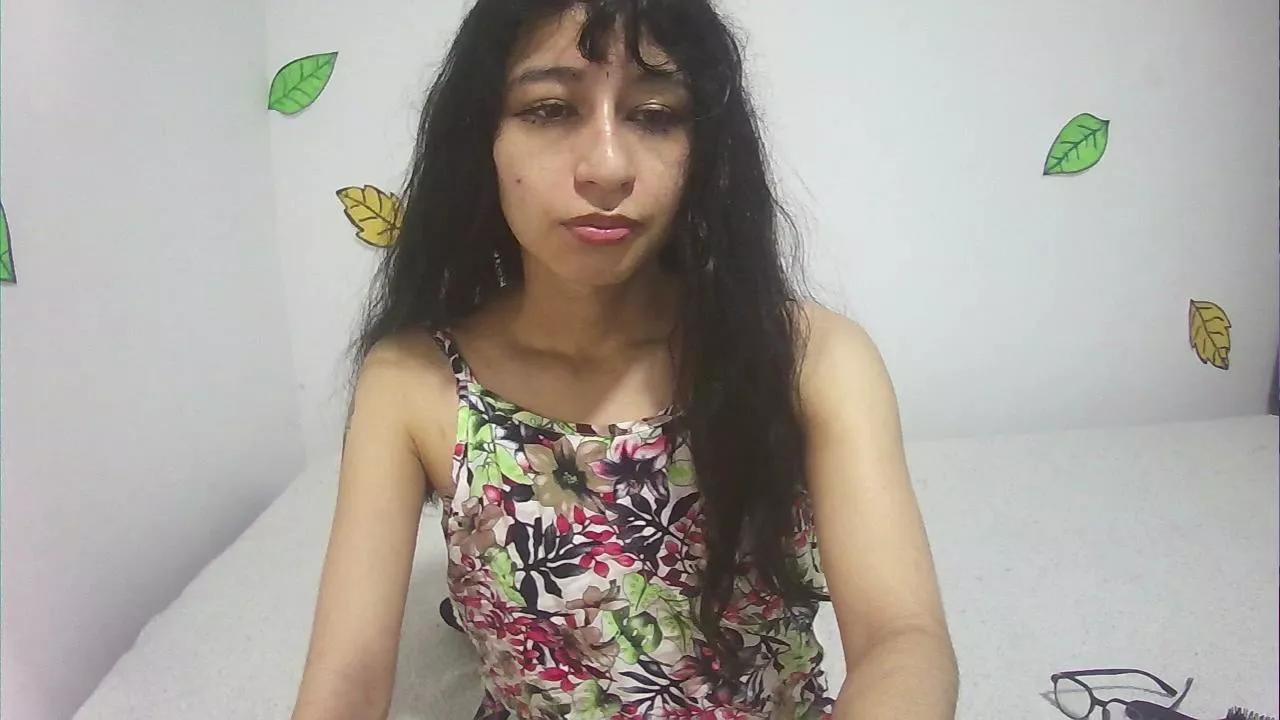 Offline TeaFM on Cam4