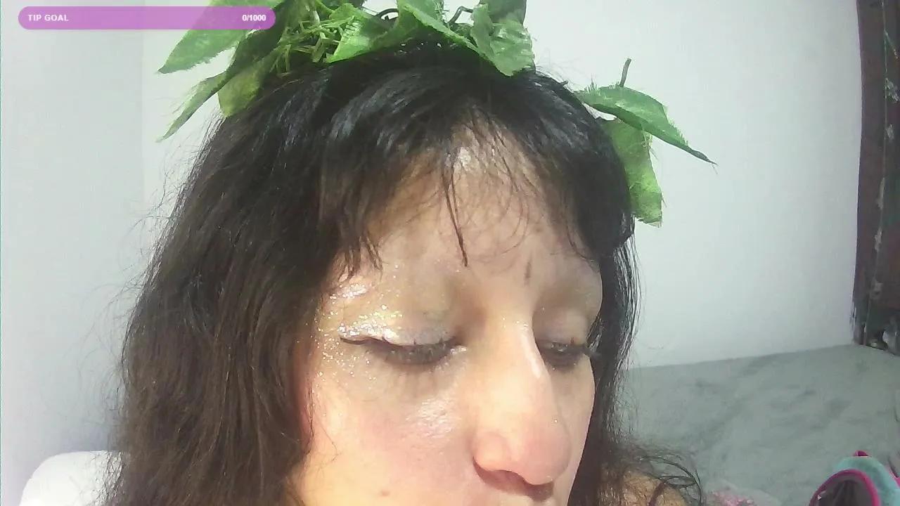 Offline TeaFM on Cam4