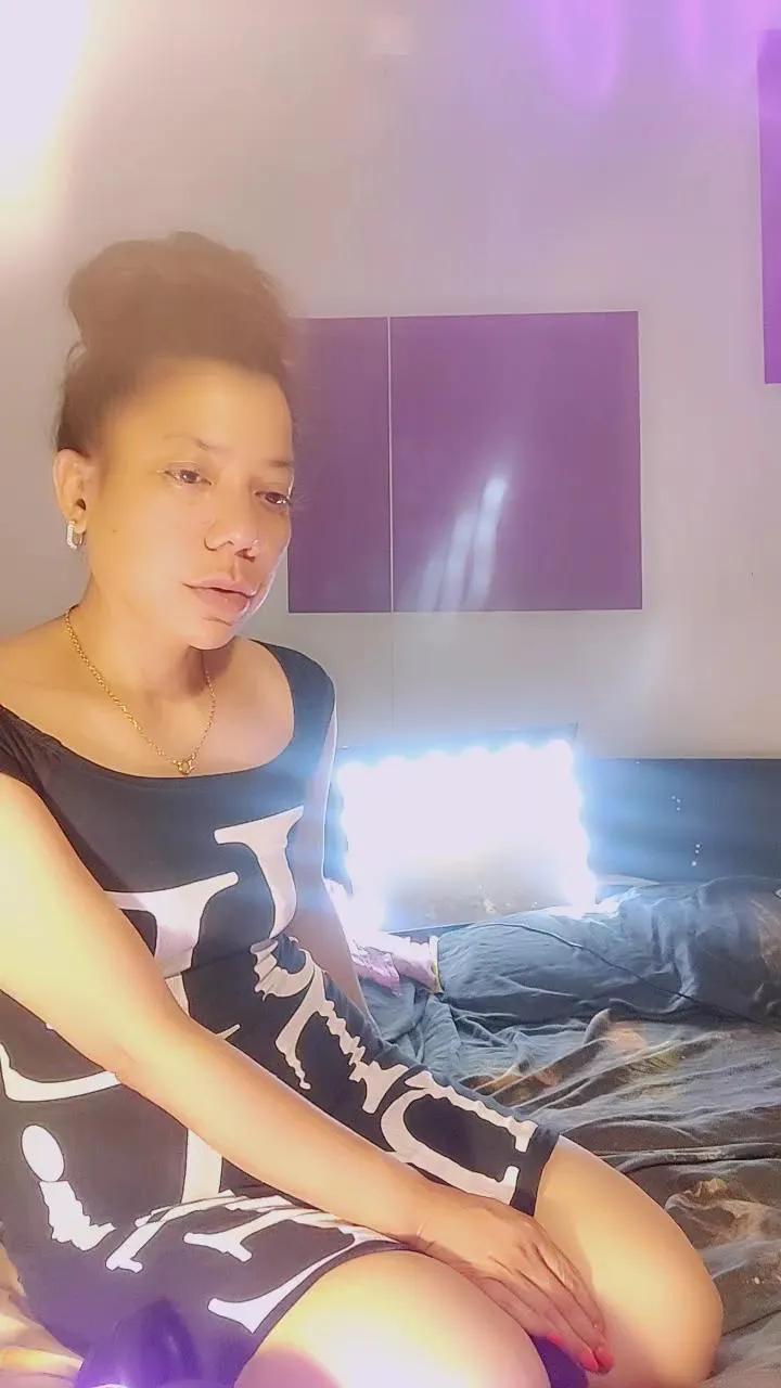 Offline Tikie4u on Cam4