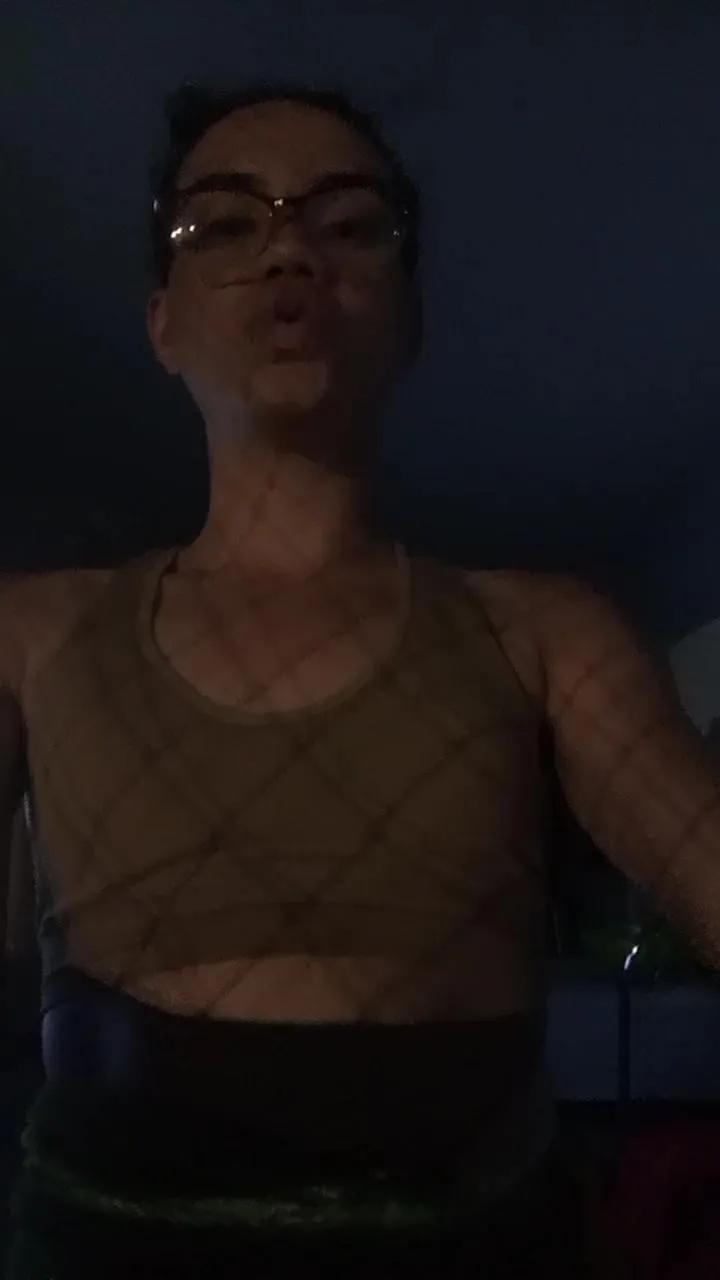 Offline Transputinha83 on Cam4